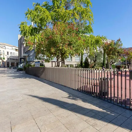 Vakantiehuis Authentic Townhouse Steps From The & Market Antibes