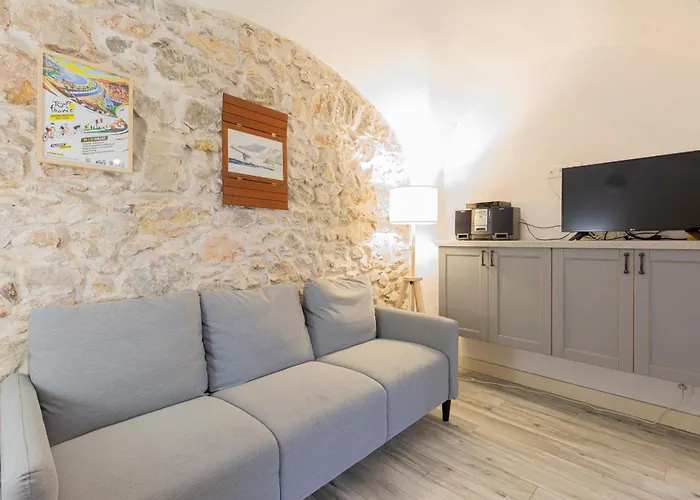 Сasa de vacaciones Authentic Townhouse Steps From The & Market