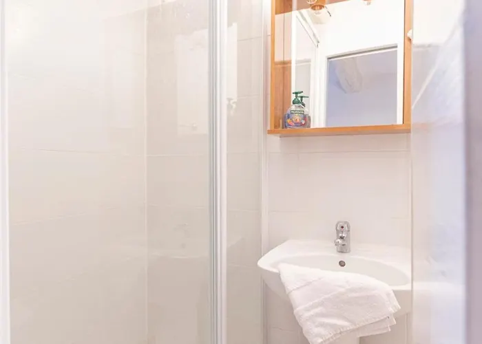 Authentic Townhouse Steps From The & Market * Antibes